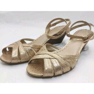 Gianni Bini Shoes 8 1/2 Gold Strapped